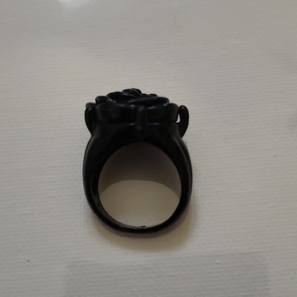 Ring - Picture 2 of 5